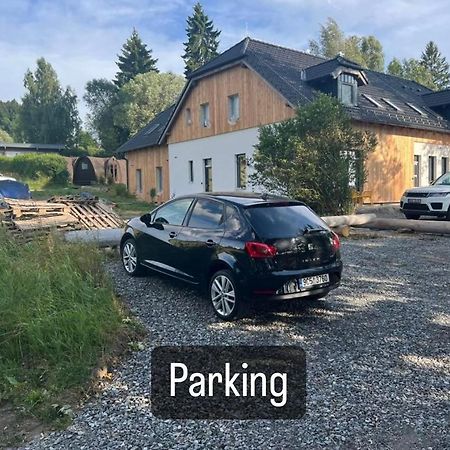 Hobiti Chatka Lipno Černá v Pošumaví المظهر الخارجي الصورة
